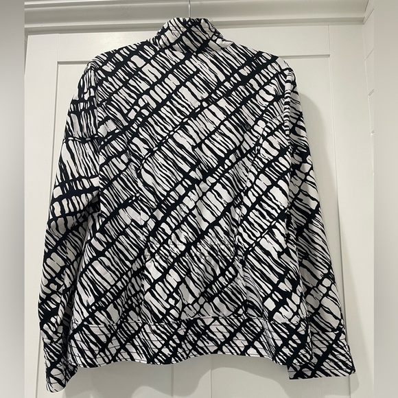 Zenergy by Chico’s Jacket Size 1 (M) - Picture 2 of 3